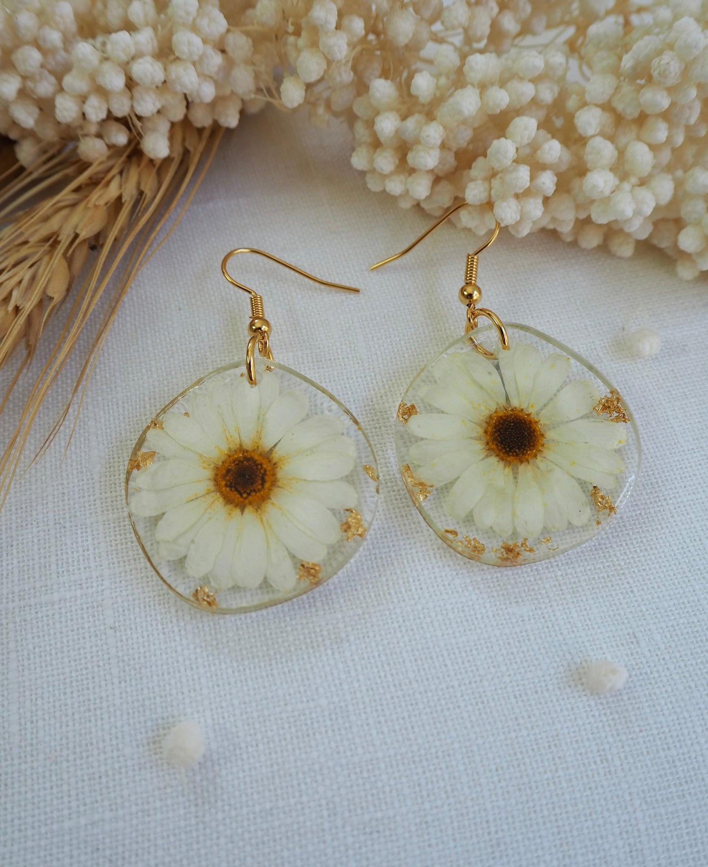 White daisy floral earrings